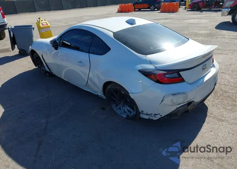 2024 Toyota Gr86 Premium z USA, uszkodzony, nr VIN JF1ZNBE18R9760150